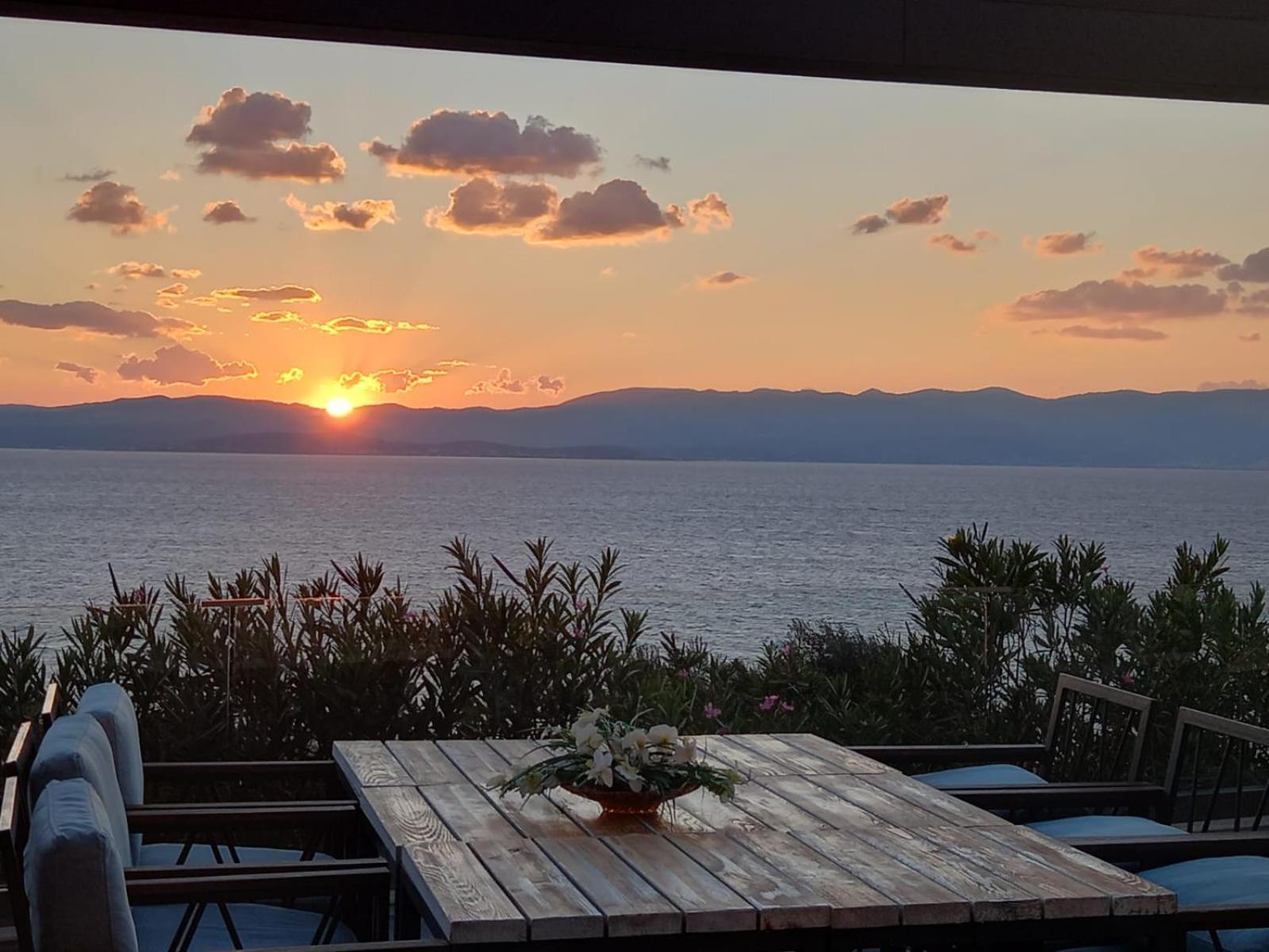 Mavi Panorama Villa Çeşme Eksteriør bilde